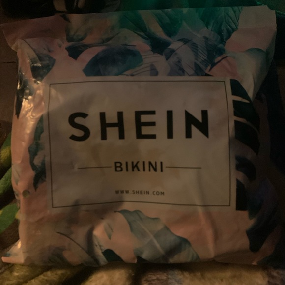 Sold ✔️🔴 🔴 🔴 - Picture 3 of 5